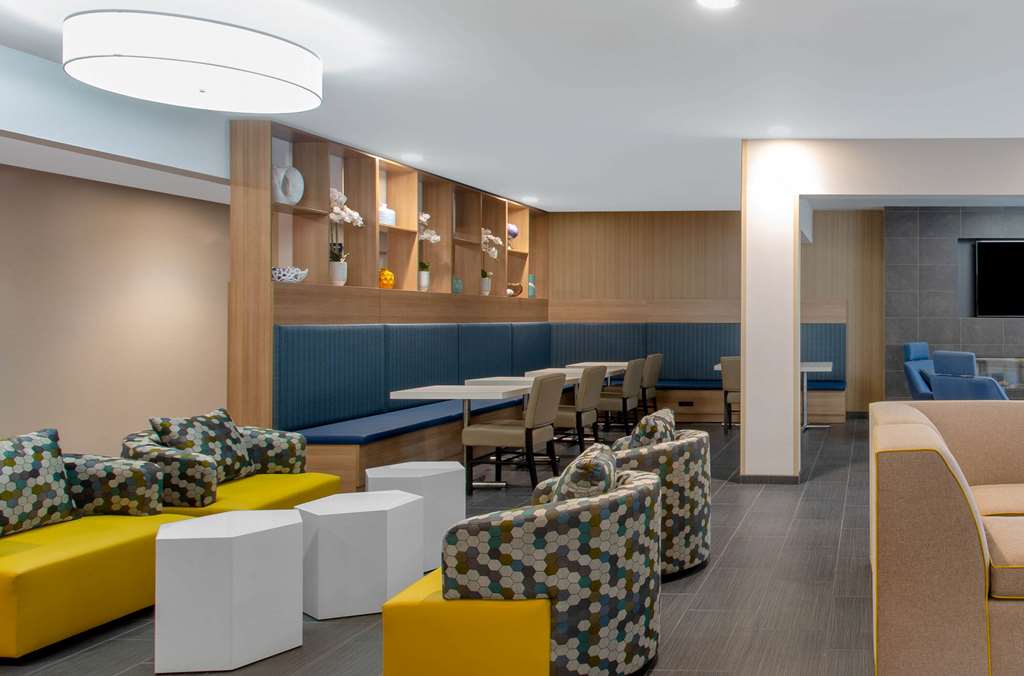 Microtel Inn & Suites by Wyndham Amsterdam - photo 12