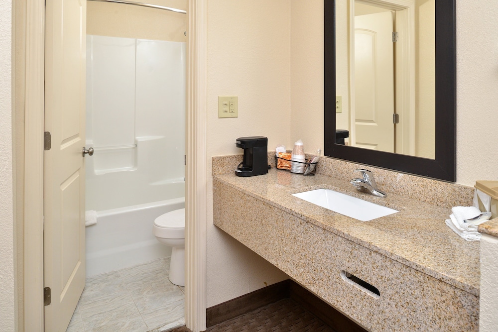 Red Roof Inn Dalton - photo 15