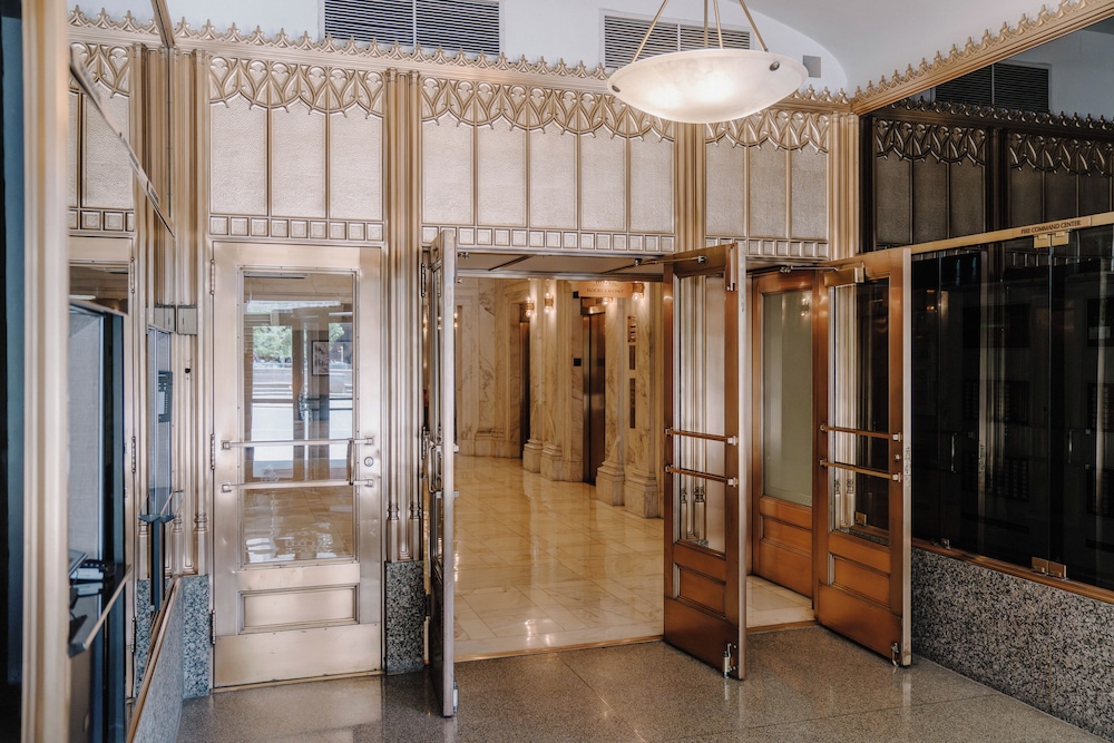 Club Quarters Hotel Wacker at Michigan Chicago - photo 2