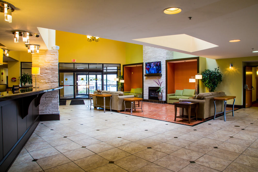 Ramada Plaza Rochester Airport - photo 43