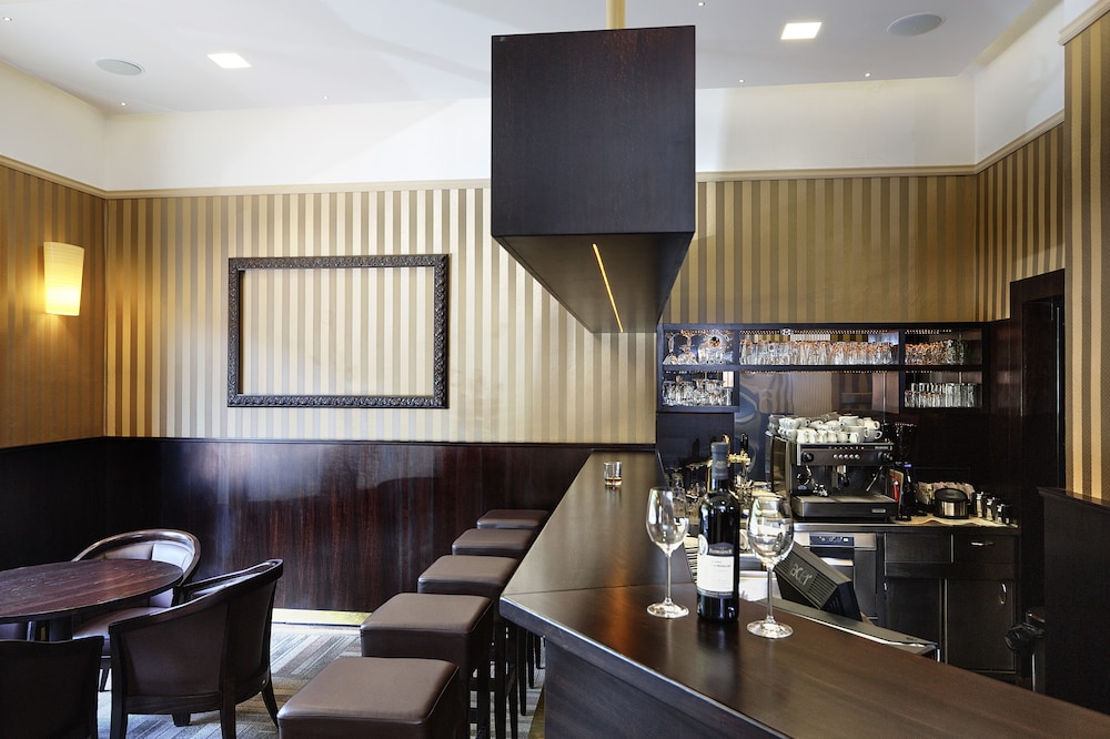 Hotel Lev — Lovosice — photo 2