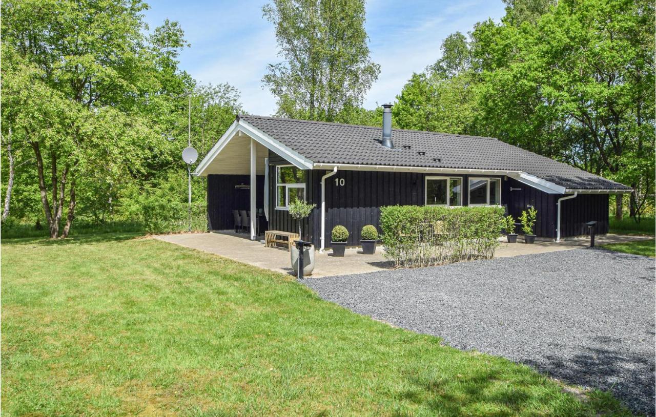 Holiday Home Give With Hot Tub X — 5-Star Luxury Hotel in Give, Denmark