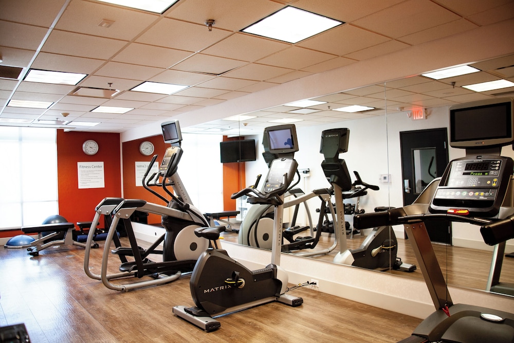 Holiday Inn Express and Suites Overland Park by IHG - photo 16