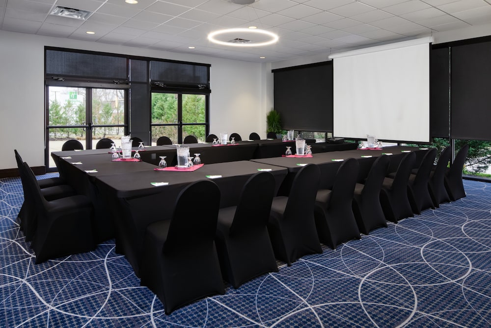 Holiday Inn Hotel & Suites Charleston West by IHG - photo 51