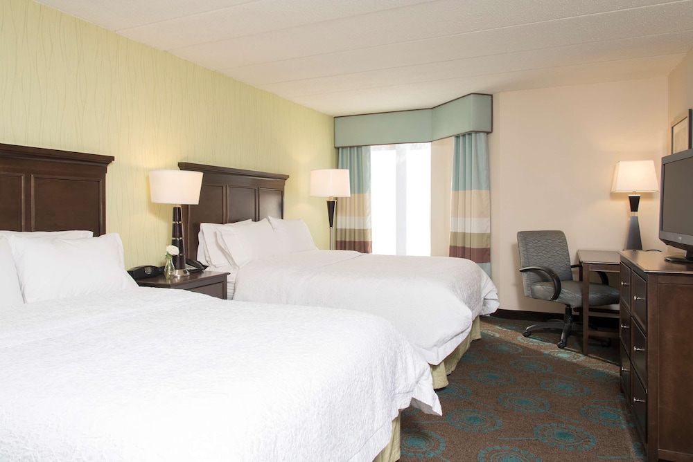 Hampton Inn and Suites Kokomo - photo 22