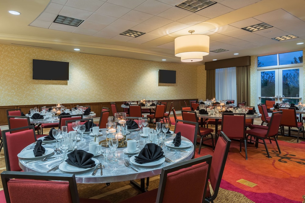 Hilton Garden Inn Wayne - photo 34