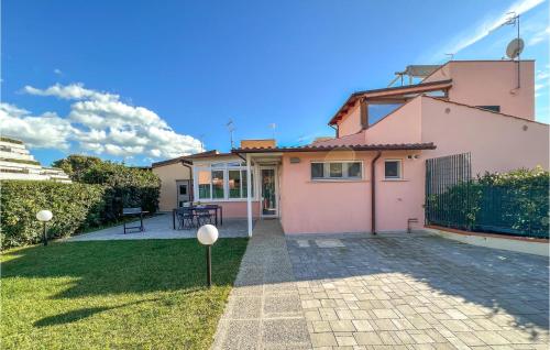 Nice Home In Castiglione Della Pesc — 4-Star Luxury Hotel in Castiglione Della Pescaia, Italy