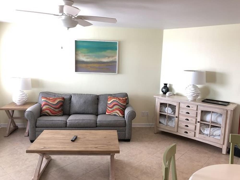 Beachgate CondoSuites and Oceanfront Resort - photo 106