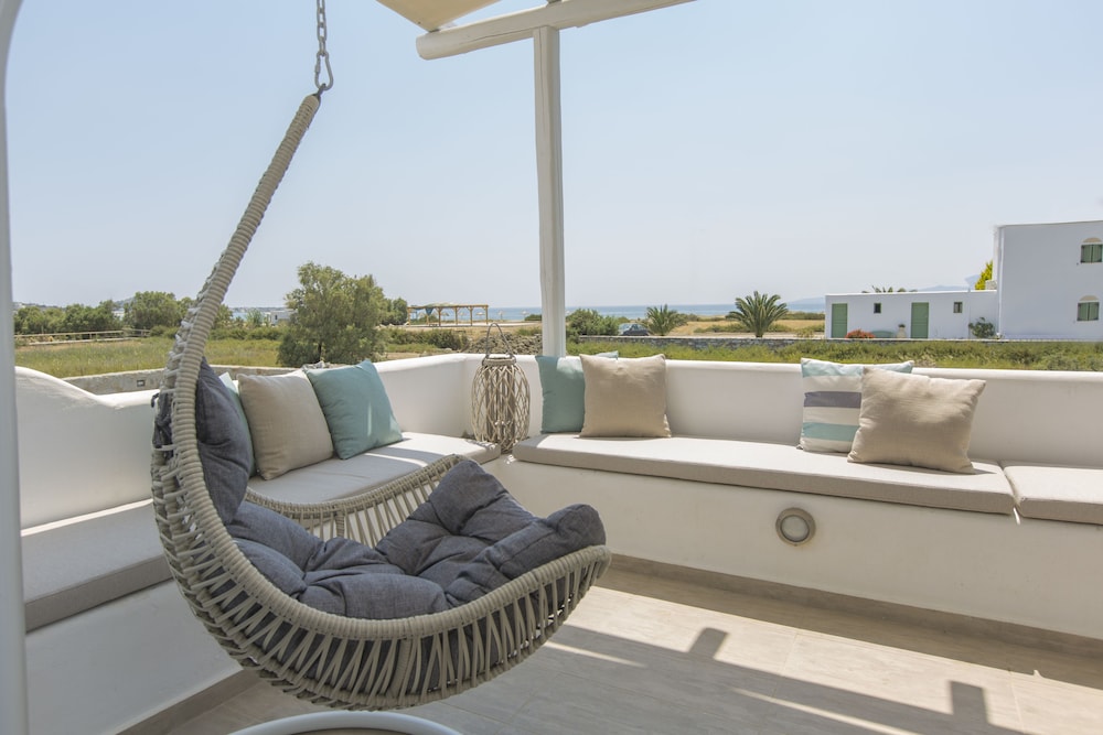 Salinus Villas — 4-Star Luxury Hotel in Naxos, Greece