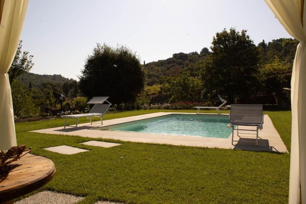 Relax Cantone Piscina a Comune Parcheggio — hotel in Civitella In Val Di Chiana