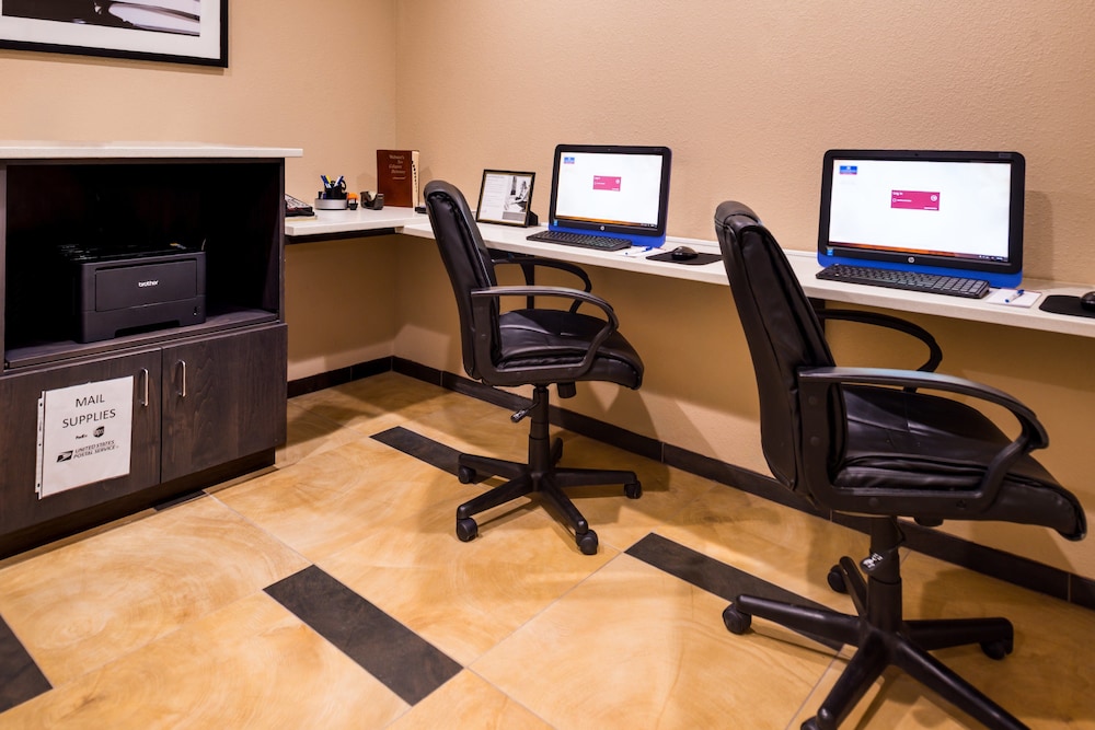 Candlewood Suites Carlsbad South by IHG - photo 44