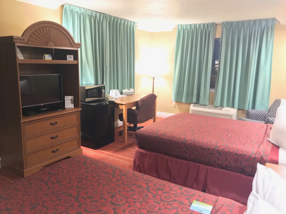 Days Inn by Wyndham San Antonio Airport - photo 11
