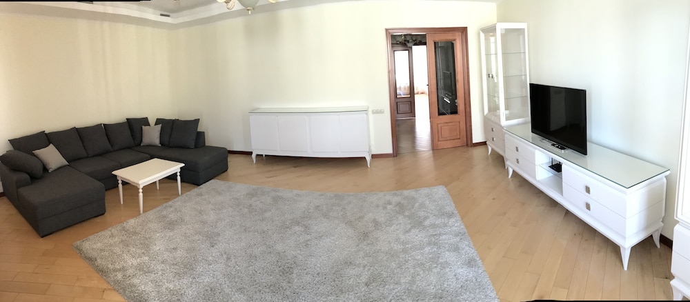 Luxury Condominium. Kiev center. — 4-Star Luxury Hotel in Kyiv, Ukraine