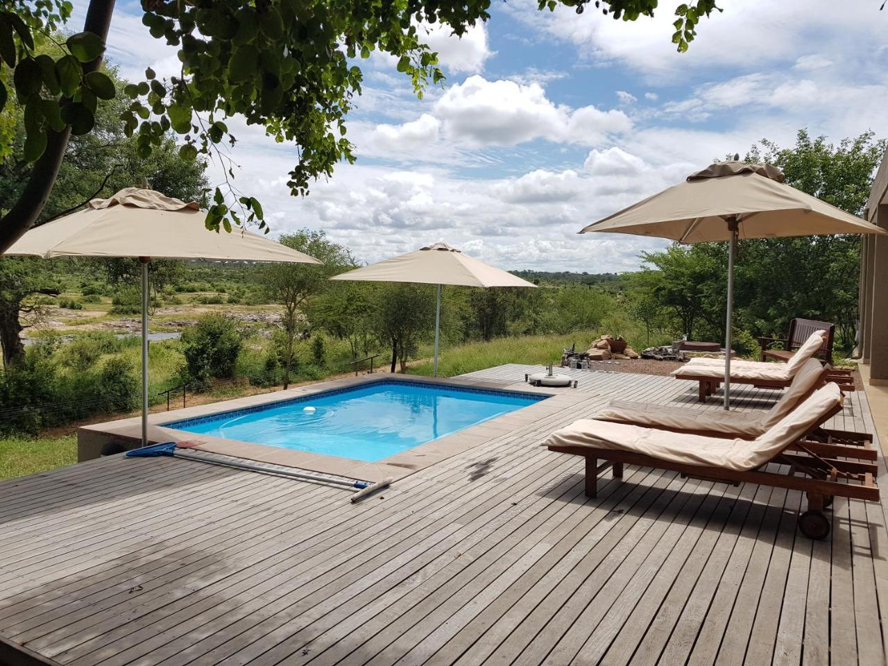Crocodile Bend — Hectorspruit