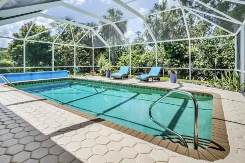 NEW Waterfront Heated Pool Fishing Pier in North Fort Myers, United States