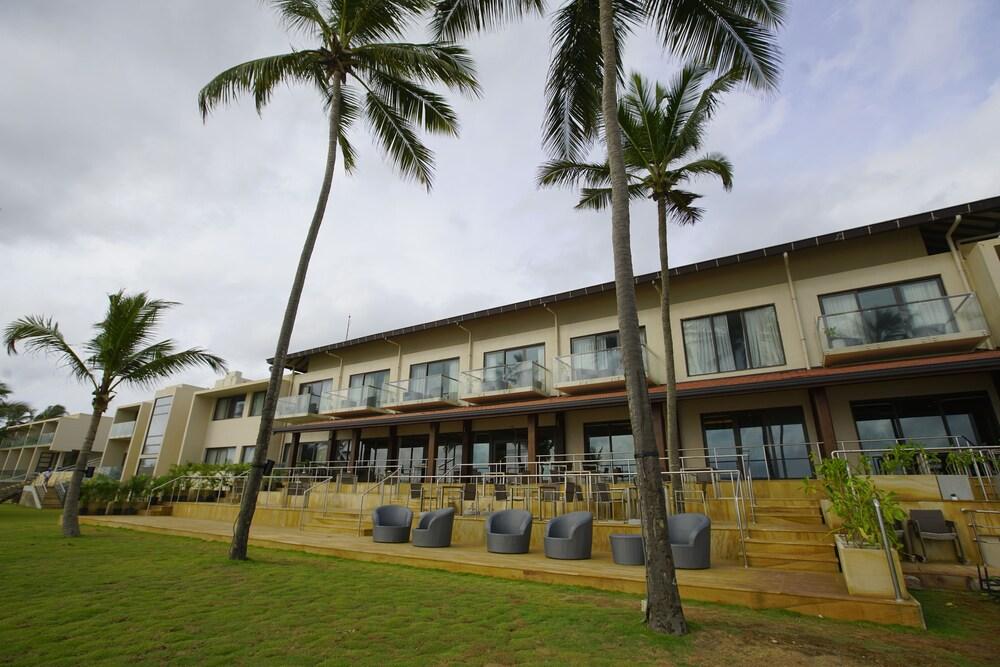 Reefs Edge Resort — 4-Star Luxury Hotel in Wattala, Sri Lanka