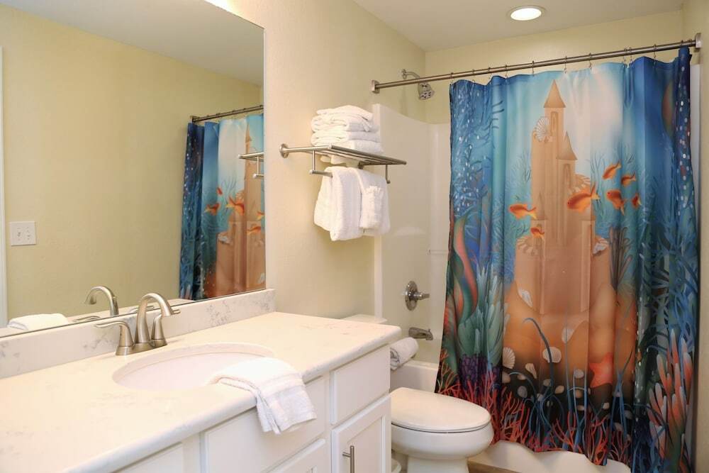 Crystal Tower 1109 2 Bedroom Condo by RedAwning - photo 8