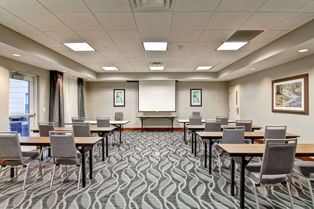Homewood Suites by Hilton Bentonville Rogers - photo 42