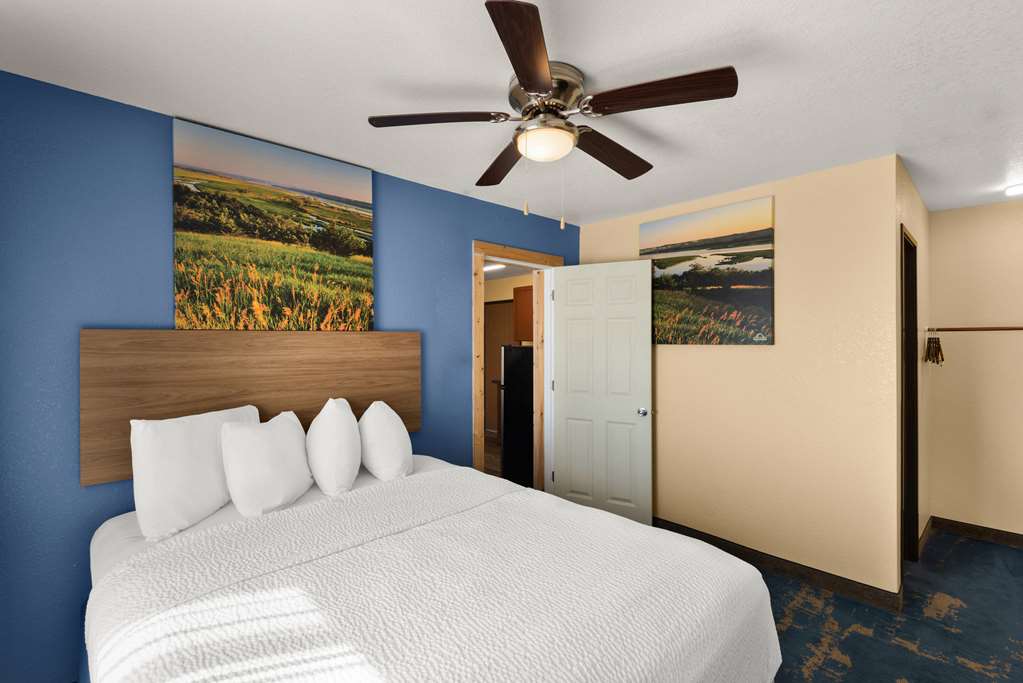 Days Inn by Wyndham Newton - photo 51