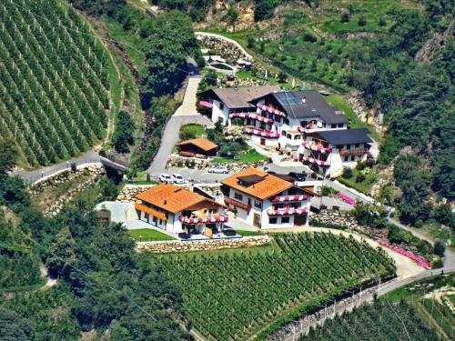 Residence Blumenthalerhof — 4-Star Luxury Hotel in Lagundo, Italy