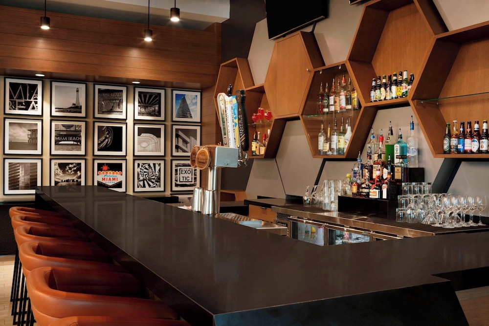 Four Points by Sheraton Miami Airport - photo 22