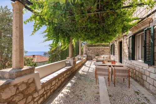 Unique Mediterranean 4 Star Apartment with Spa zone