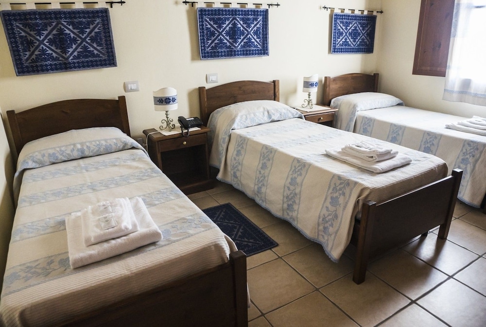 Albergo Diffuso Il Mandorlo — Baressa — photo 4