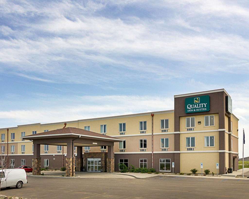 Quality Inn & Suites Minot North — hotel in Minot