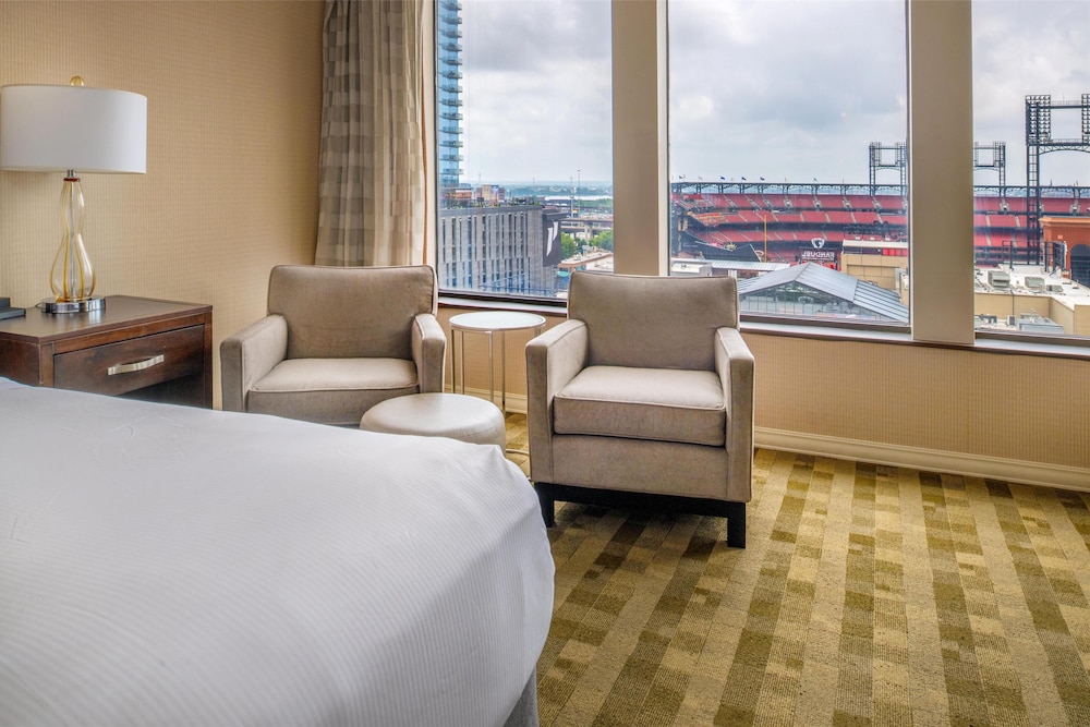 Hilton St. Louis at the Ballpark - photo 38