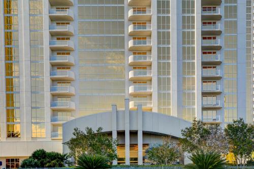 The Esme Suite At Mgm Signature 5 Min Walk From F1 Grandstand Located At Tower 2 — 4-Star Luxury Hotel in Las Vegas, United States