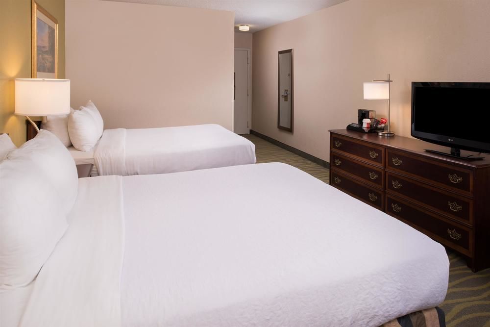 Ramada Plaza Rochester Airport - photo 90