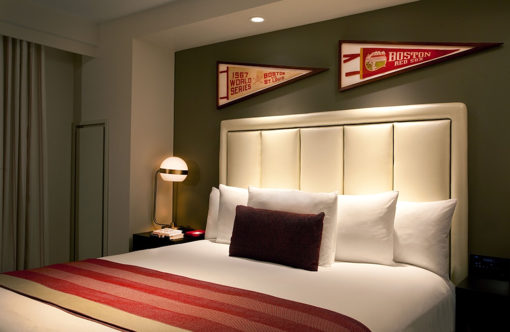 Hotel Commonwealth - photo 16