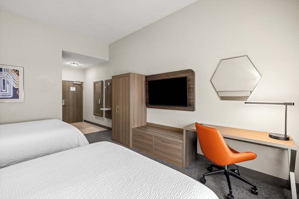 Holiday Inn Express & Suites Phoenix West Tolleson by IHG - photo 21