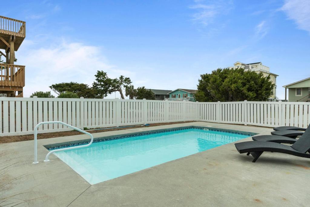 Coast is Clear by Oak Island Accommodations - photo 9