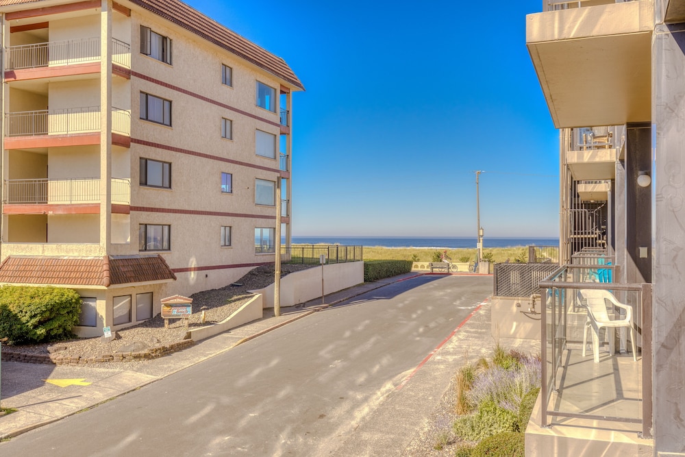 Sand & Sea Resort Condominiums - photo 802
