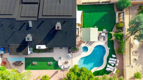 Desert Oasis Resort Style Backyard Sleeps 18 Games — Phoenix