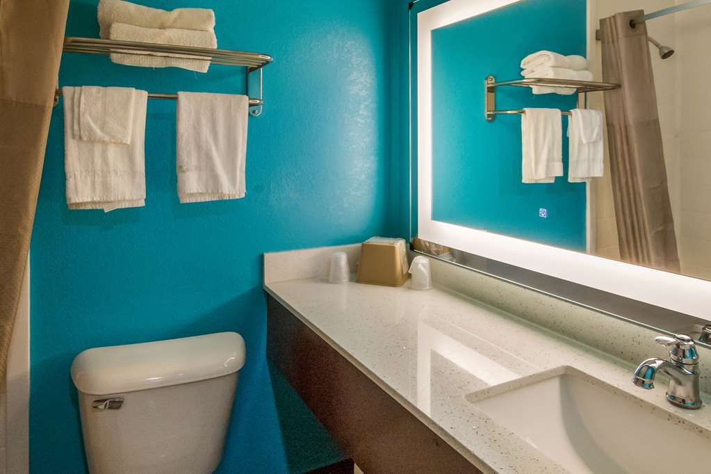 Motel 6 Rossford OH - photo 16