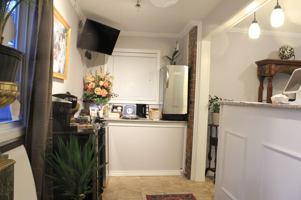 Brydan Suites - photo 6