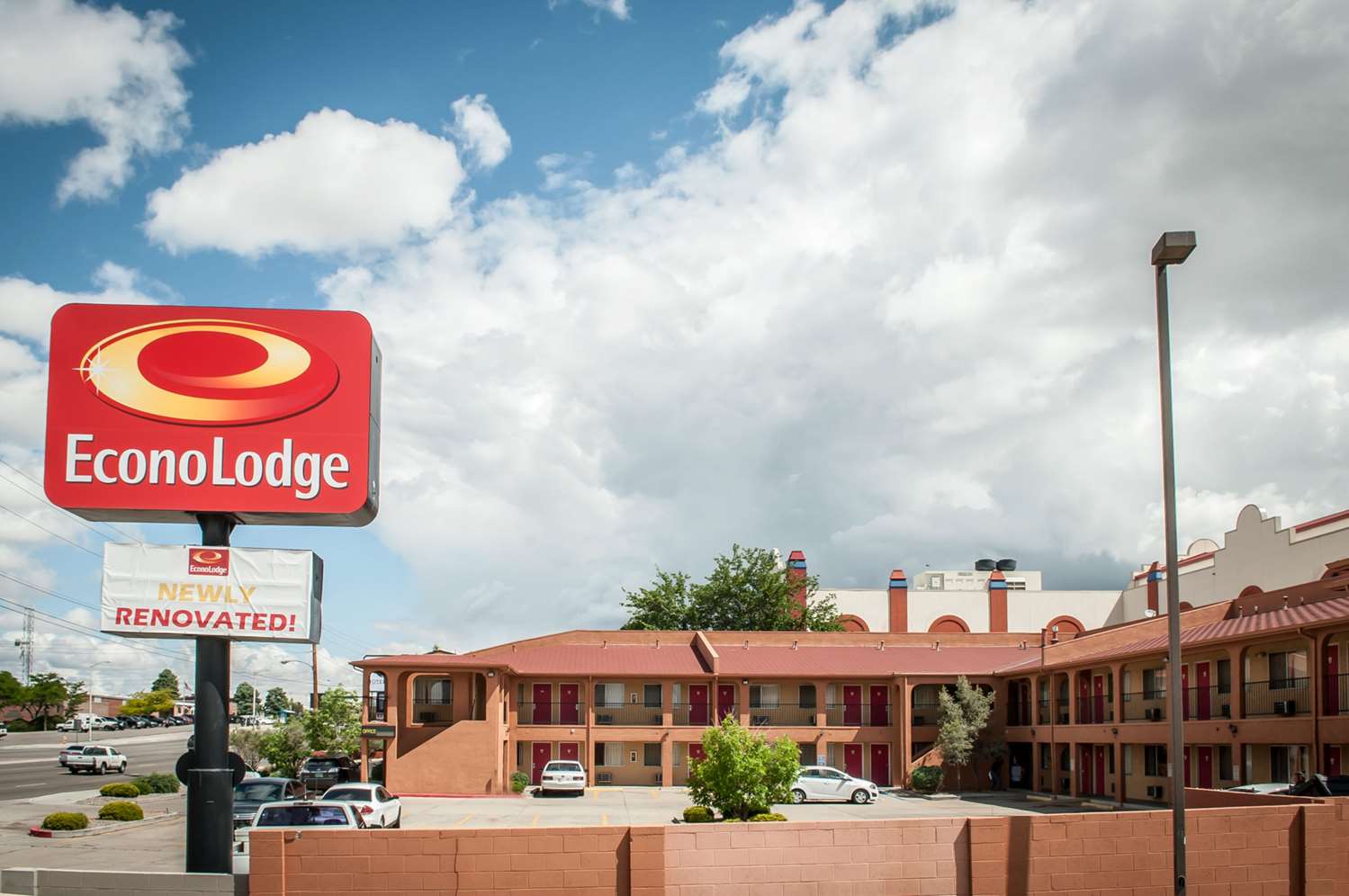 Econo Lodge Midtown - photo 7