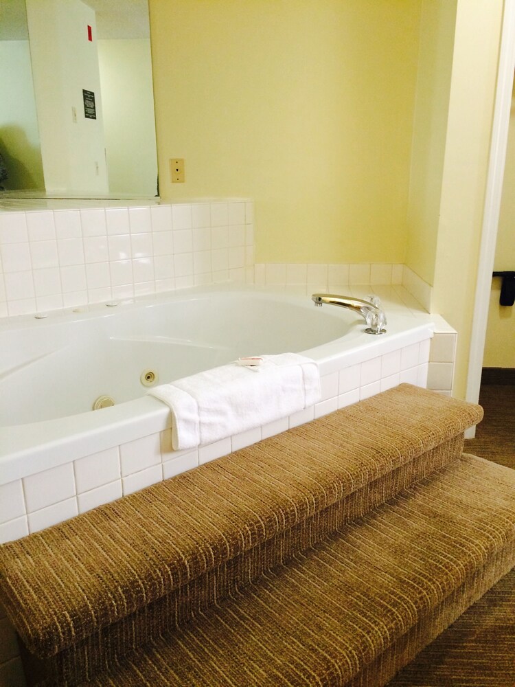 Brookshire Inn - photo 10