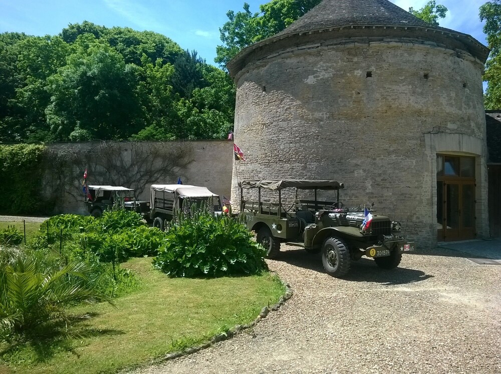 Auberge De La Luzerne — hotel in Bernieres-Sur-Mer