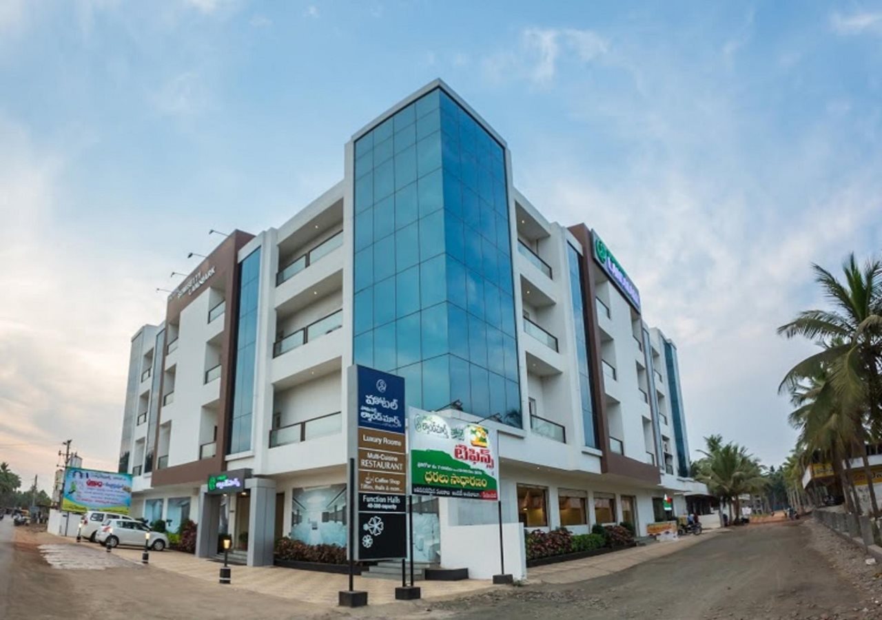Hotel Somisetty Landmark — hotel in Razole
