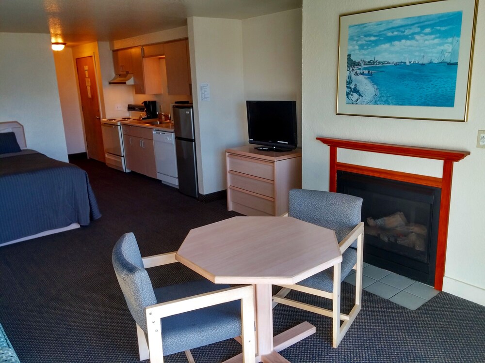 Surfside Resort - photo 7