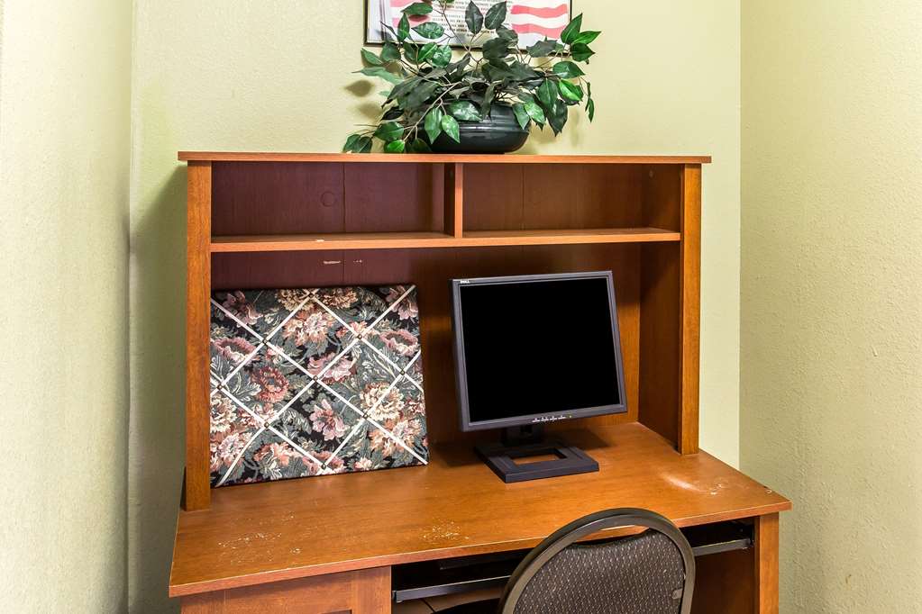 Rodeway Inn & Suites Smyrna Nashville Area - photo 28