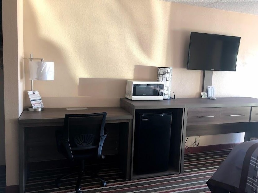 Legacy Inn Sumner - photo 18