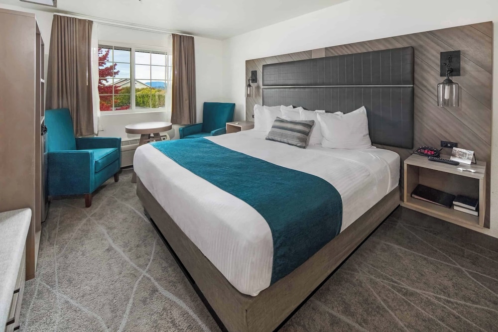 The Marina Inn — Anacortes