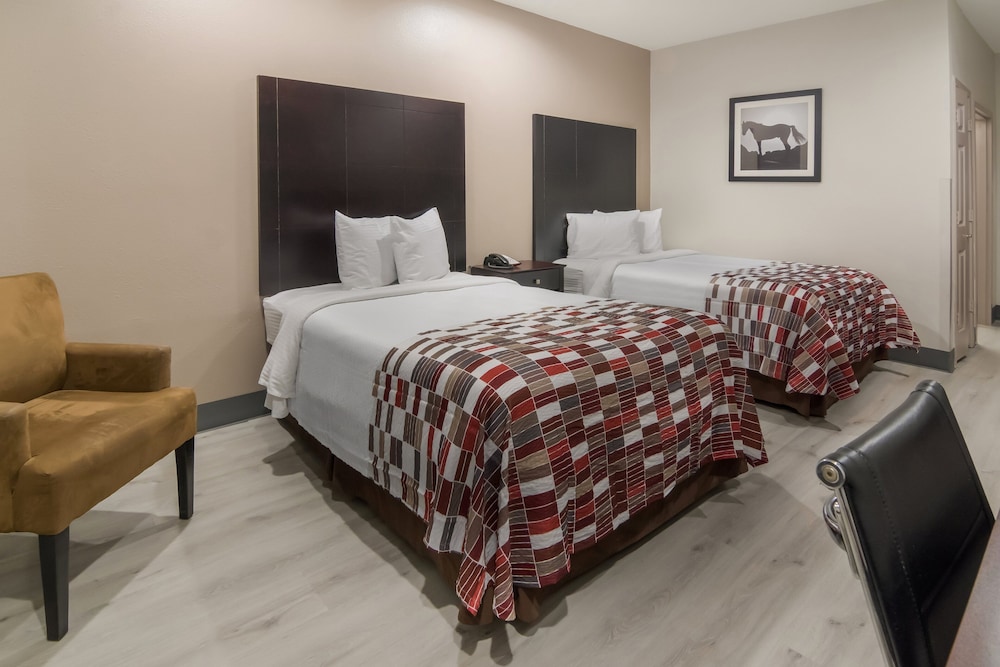 Red Roof Inn Terrell - photo 8