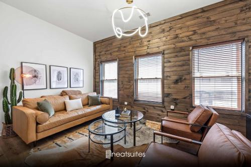Top Rated 1BR Near Convention Center & Parking — 4-Star Luxury Hotel in Covington, United States