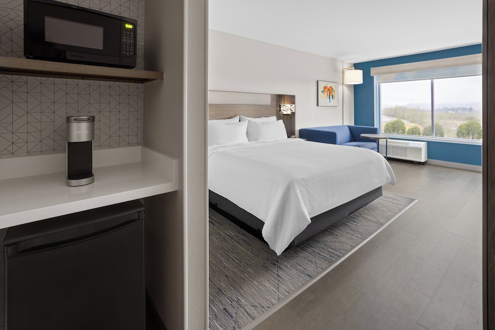 Holiday Inn Express & Suites Waynesboro East by IHG - photo 6