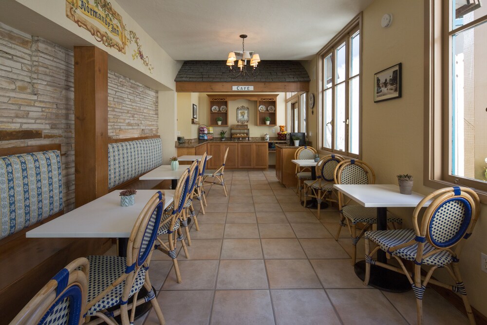 Normandy Inn - photo 25